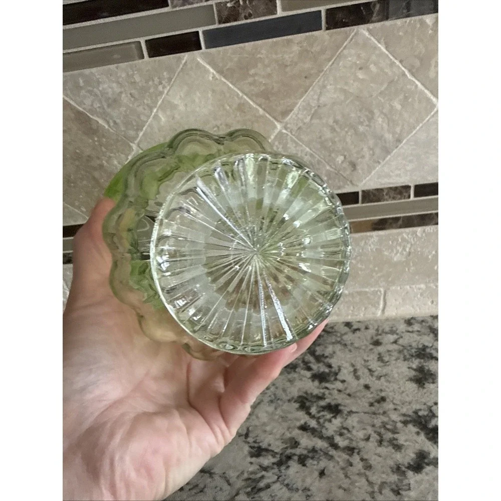 Vtg Avocado Green Glass Ribbed Scalloped Ftd Flower Vase 5.5